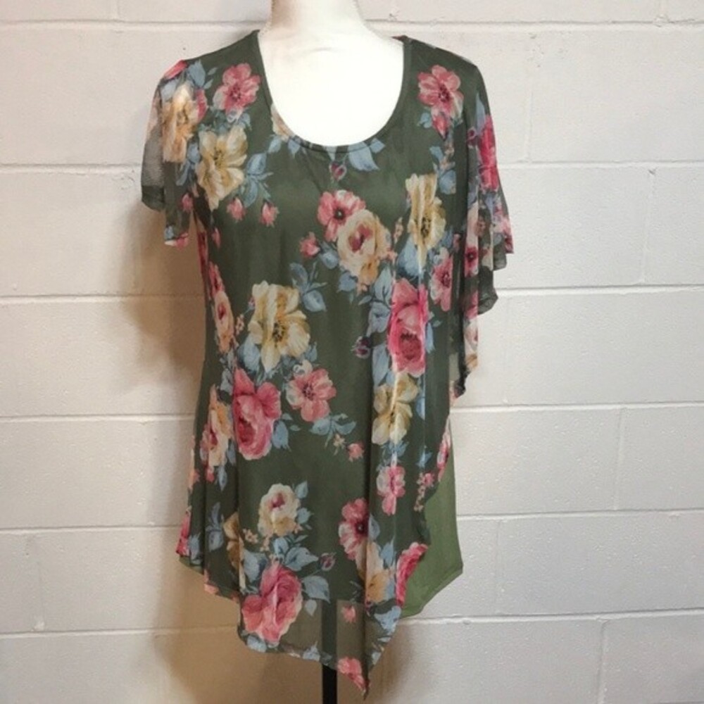 OSO Casuals Mesh Overlay Top - NWOT Med.